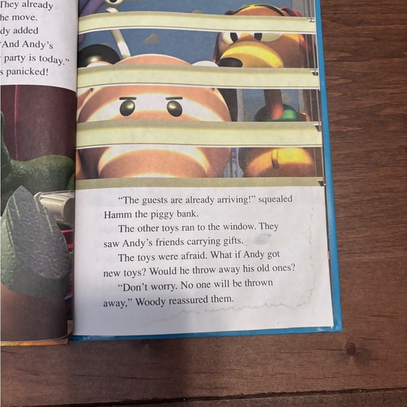 Disney Colorful Storybook Collection of 4 hardcover classic books - Picture 11 of 12